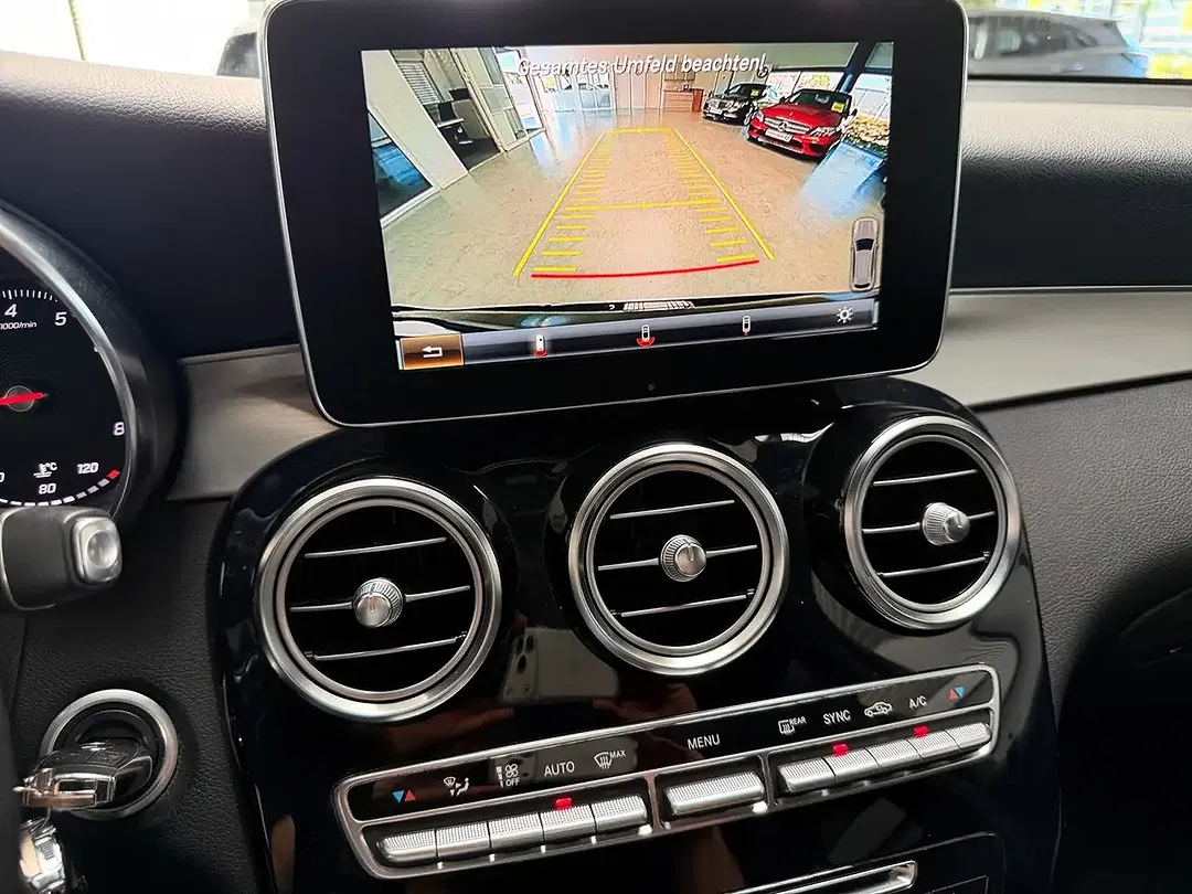 Mercedes-Benz GLC 250 - Thumbnail 17