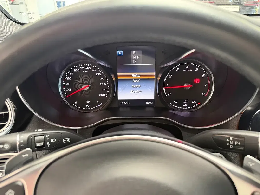 Mercedes-Benz GLC 250 - Thumbnail 20