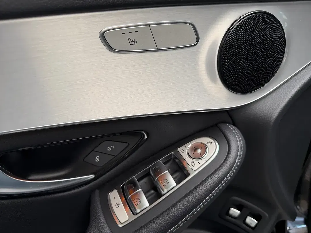 Mercedes-Benz GLC 250 - Thumbnail 23