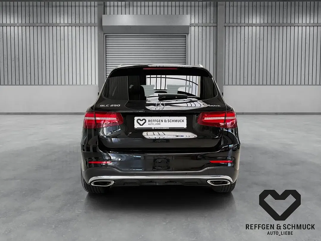 Mercedes-Benz GLC 250 - Thumbnail 3