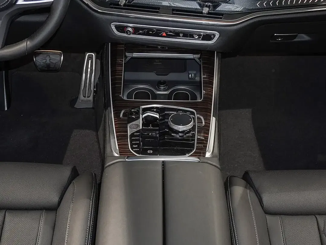 BMW X5 - Thumbnail 10