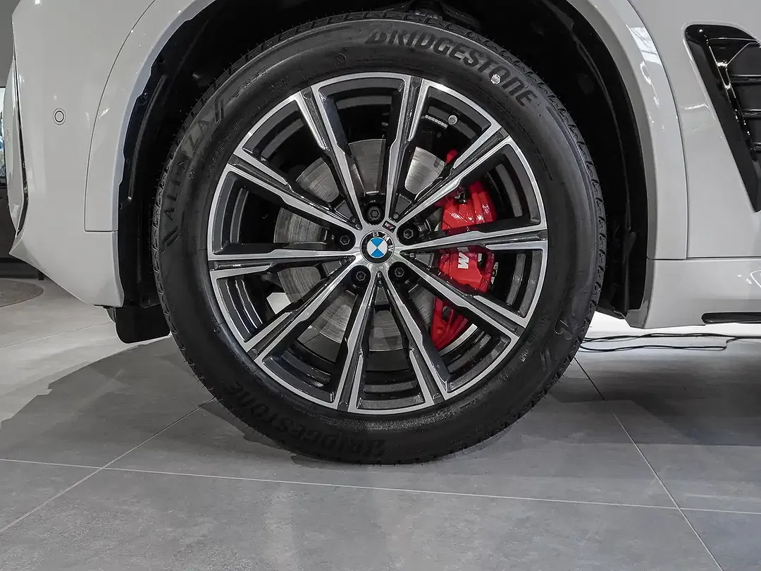 BMW X5 - Thumbnail 3