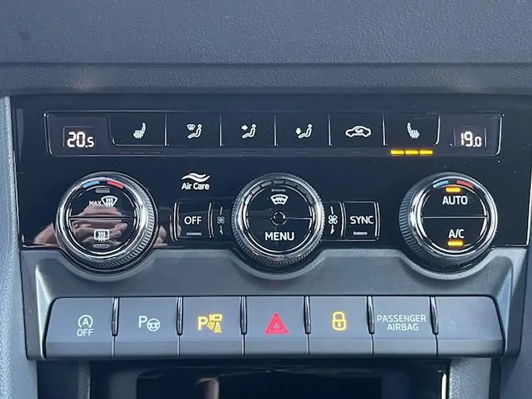 Skoda Karoq - Thumbnail 19