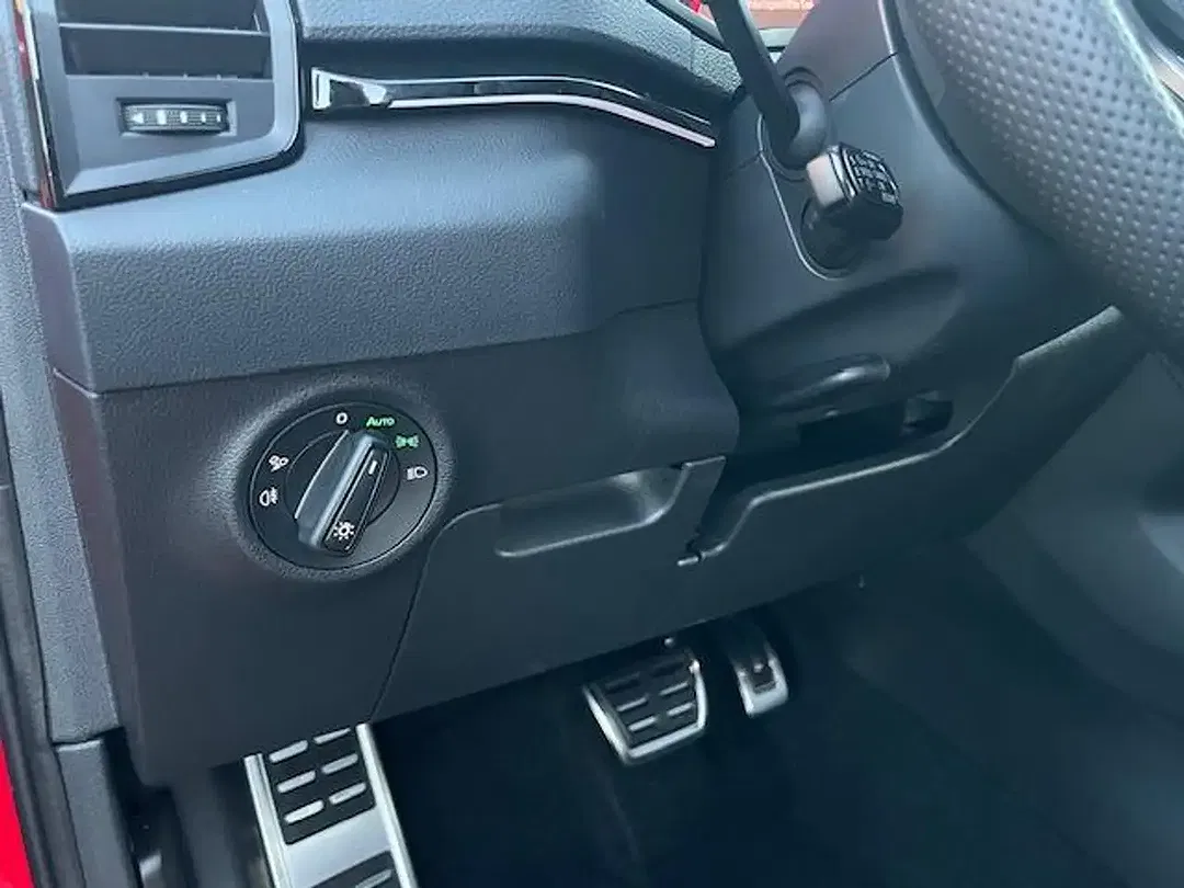 Skoda Karoq - Thumbnail 5