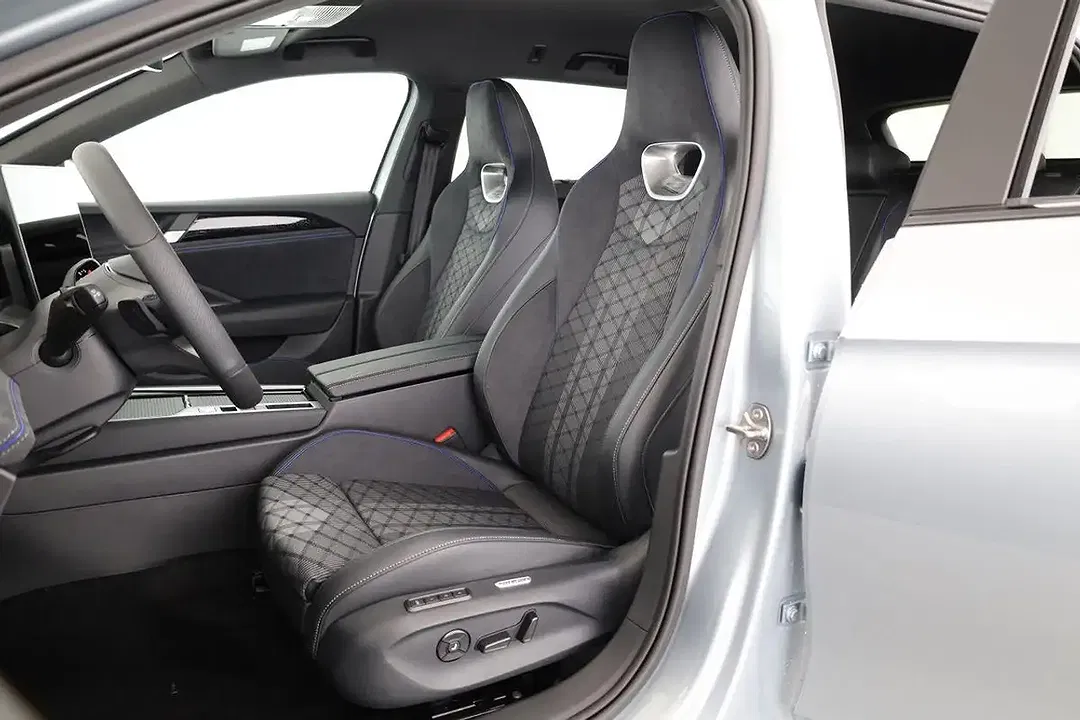 Volkswagen Passat Variant - Thumbnail 10