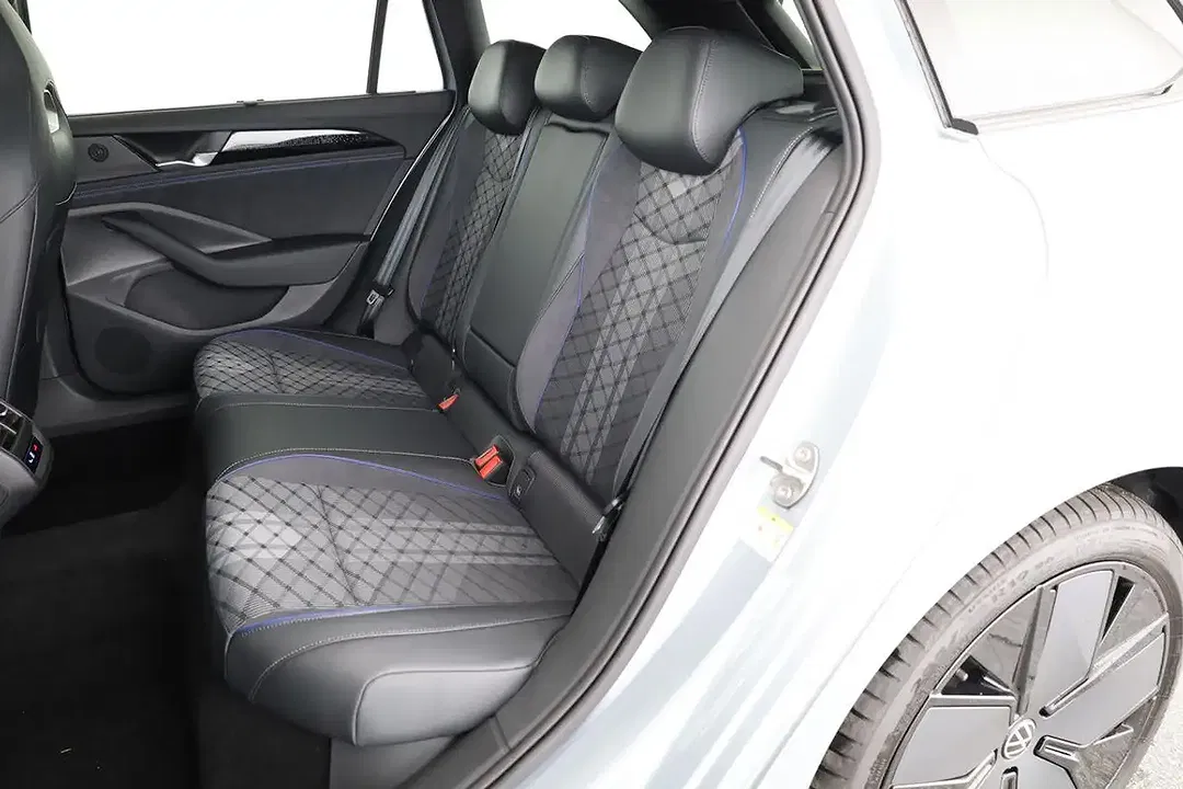 Volkswagen Passat Variant - Thumbnail 11