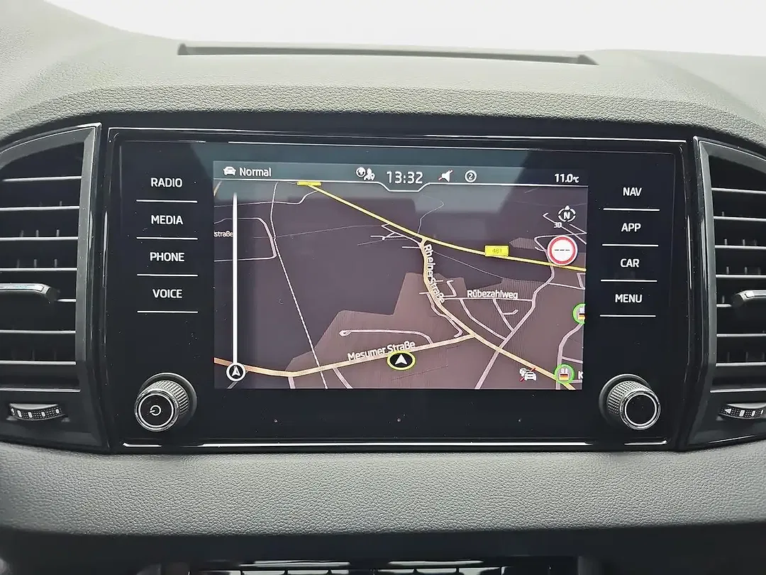 Skoda Karoq - Thumbnail 9