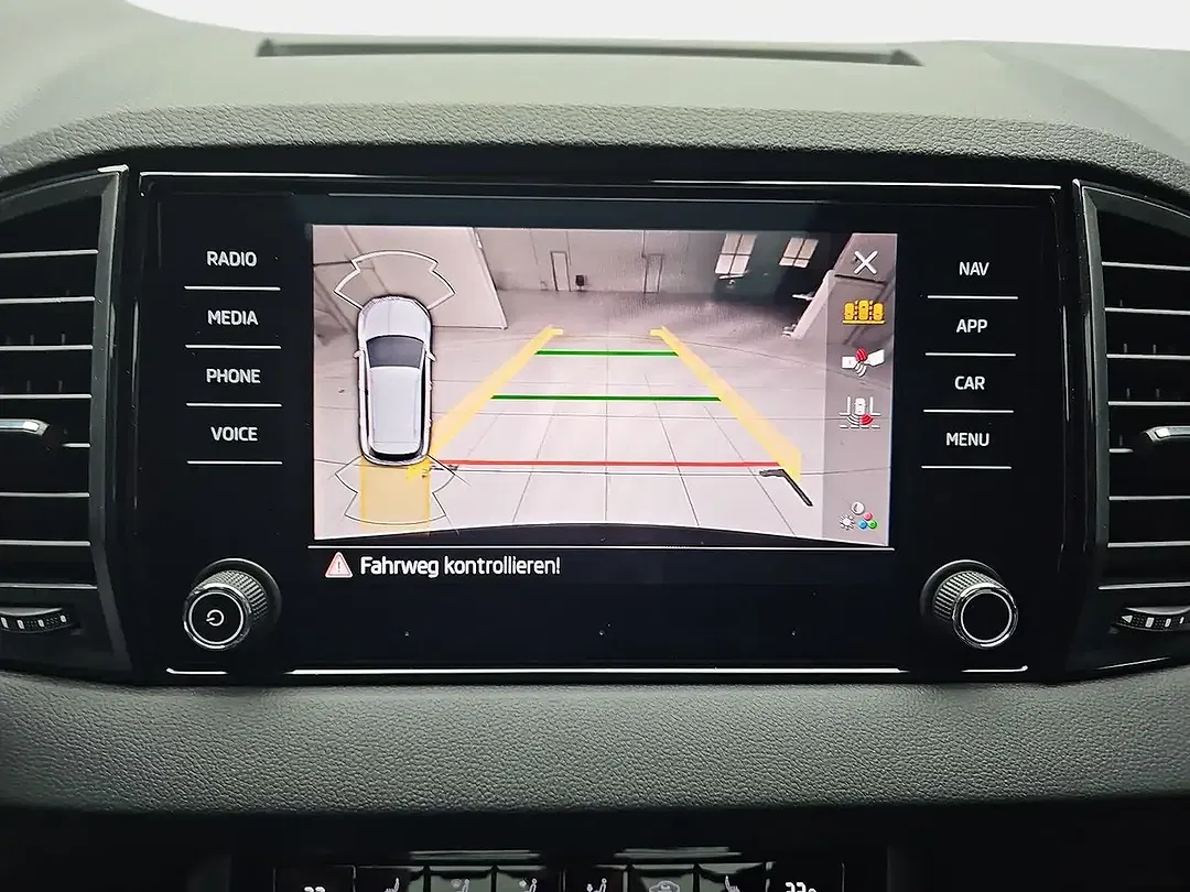 Skoda Karoq - Thumbnail 10