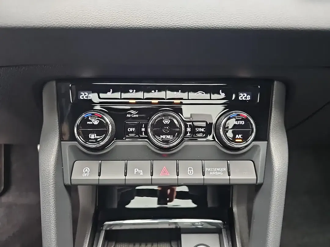 Skoda Karoq - Thumbnail 11