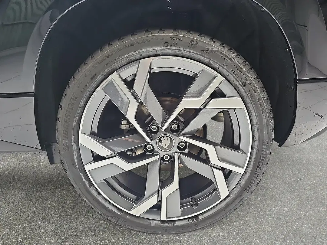 Skoda Karoq - Thumbnail 6