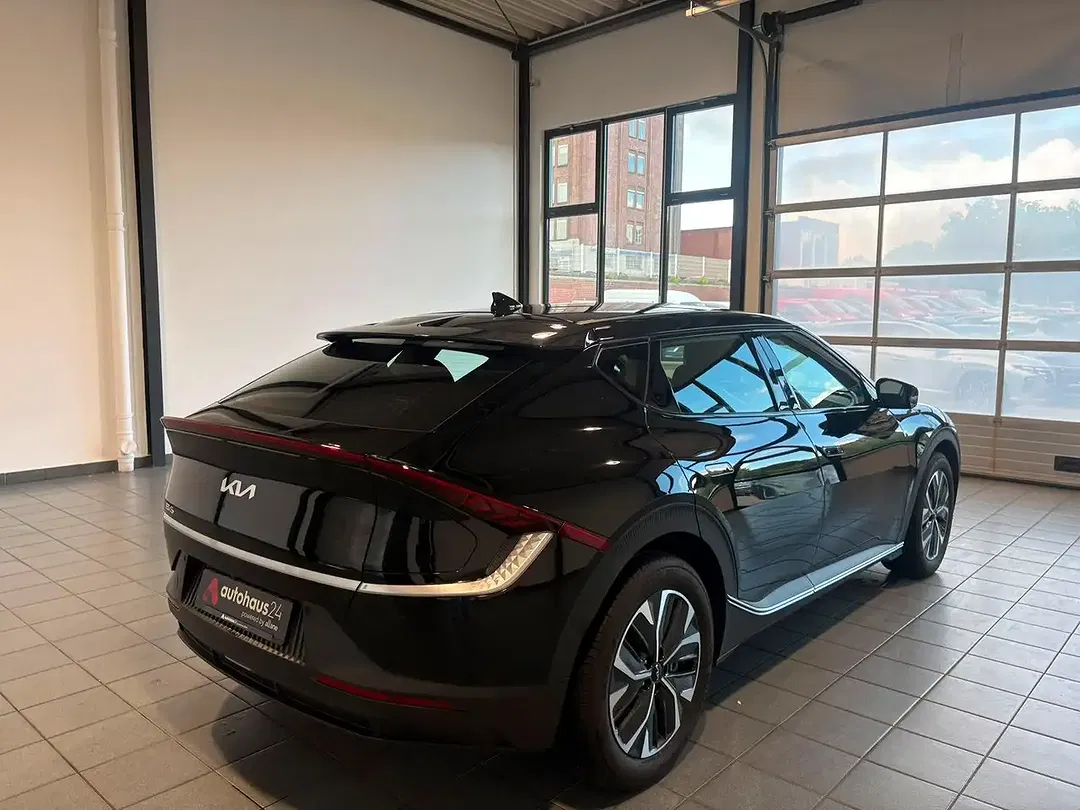 Kia EV6 - Thumbnail 5