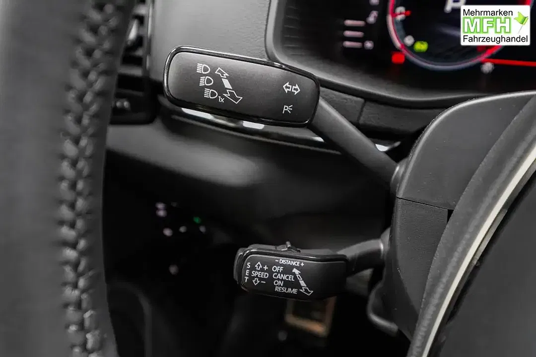 Skoda Karoq - Thumbnail 10