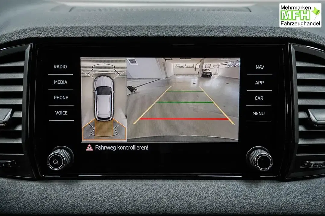 Skoda Karoq - Thumbnail 13