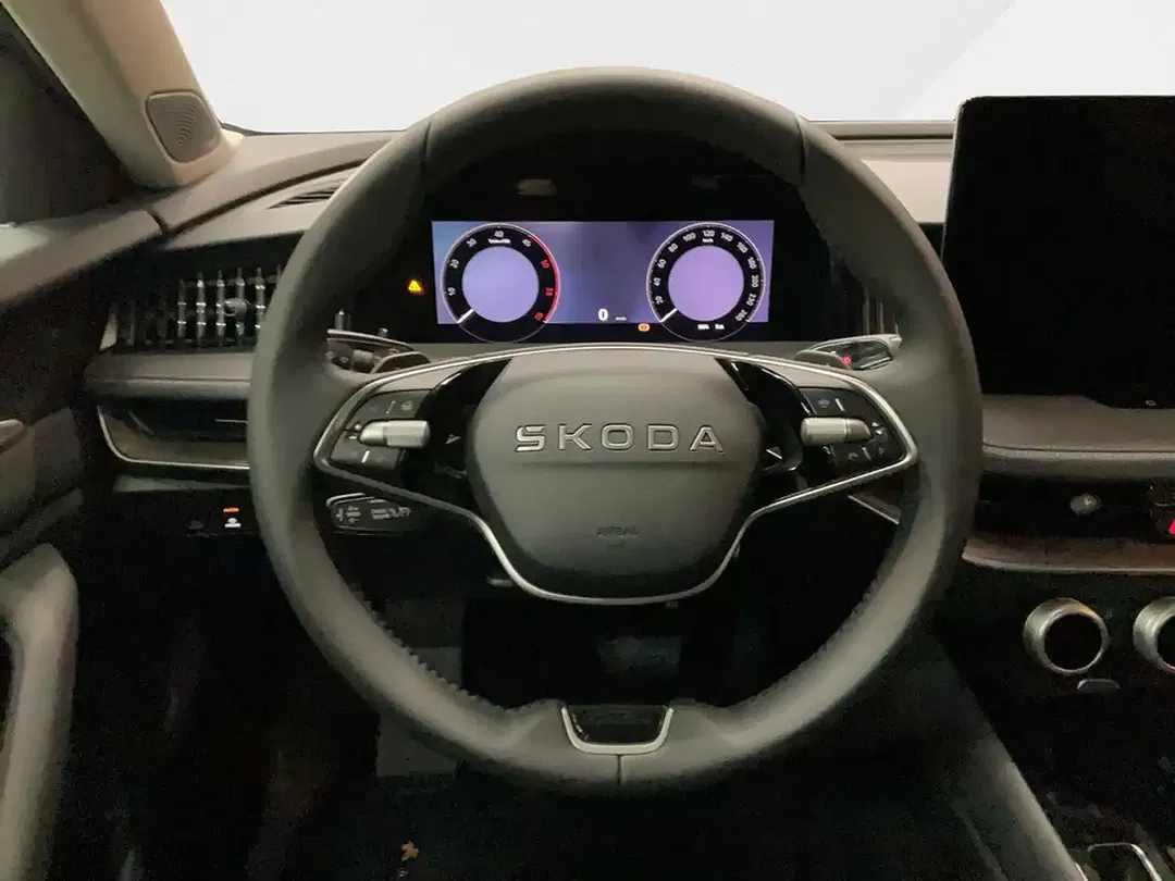 Skoda Superb - Thumbnail 13