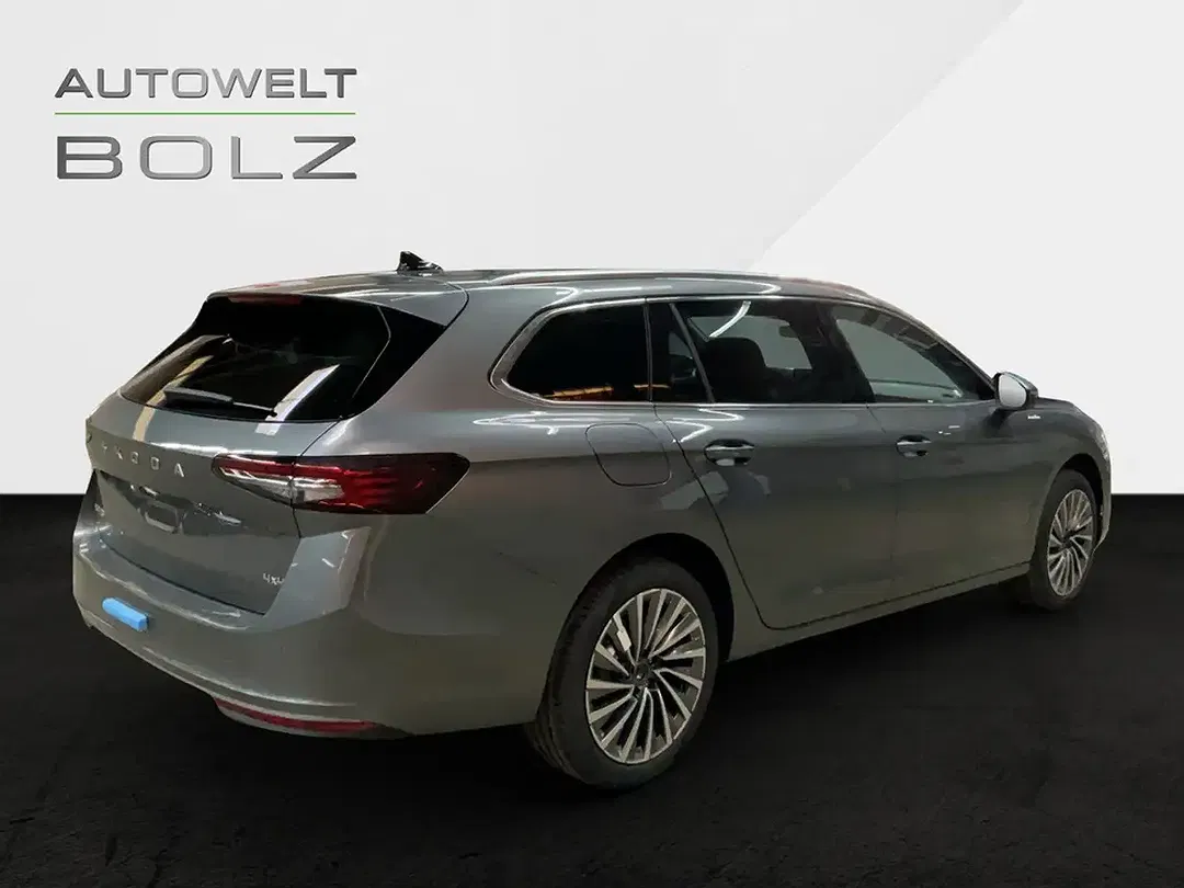 Skoda Superb - Thumbnail 3