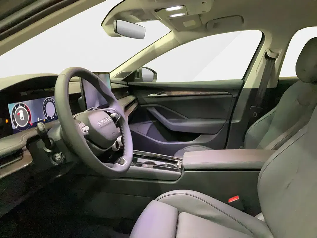 Skoda Superb - Thumbnail 8