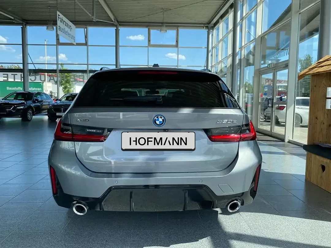 BMW 330 - Thumbnail 9