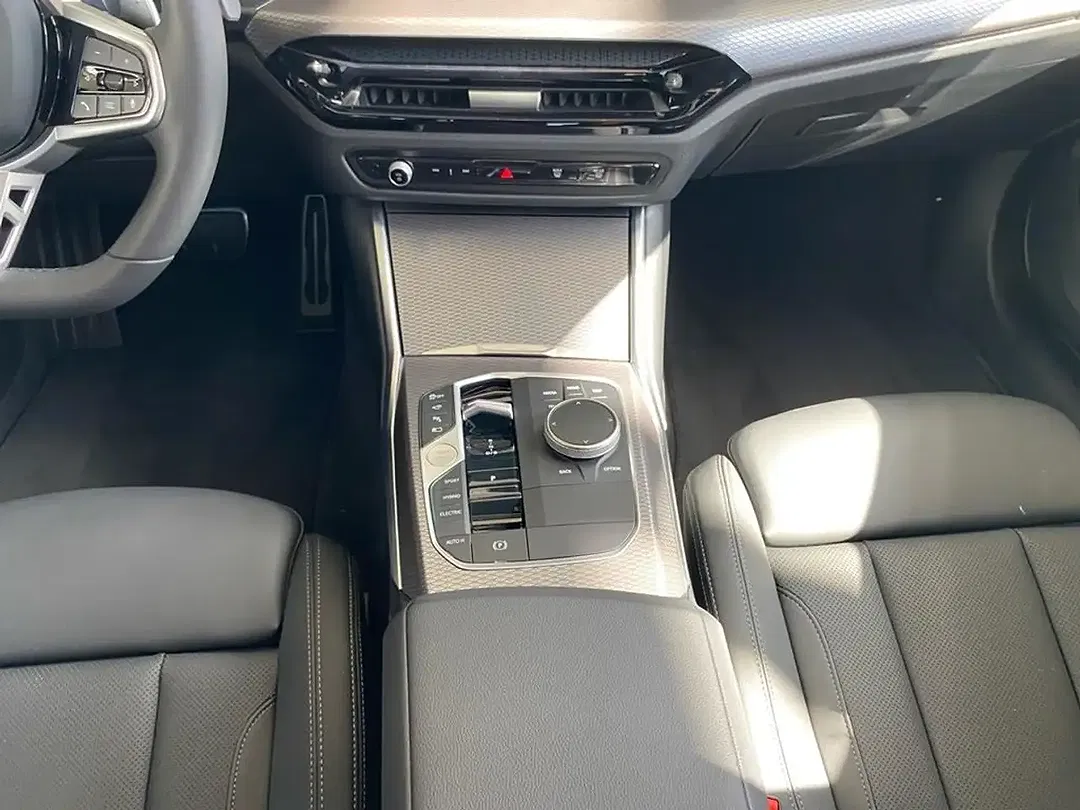 BMW 330 - Thumbnail 11