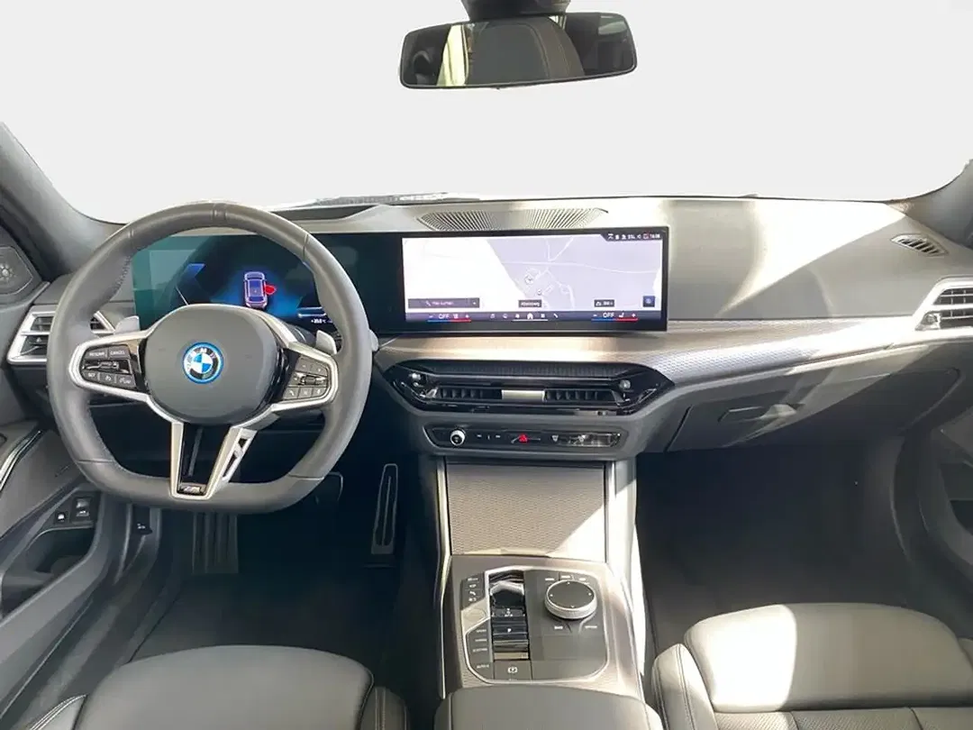 BMW 330 - Thumbnail 12