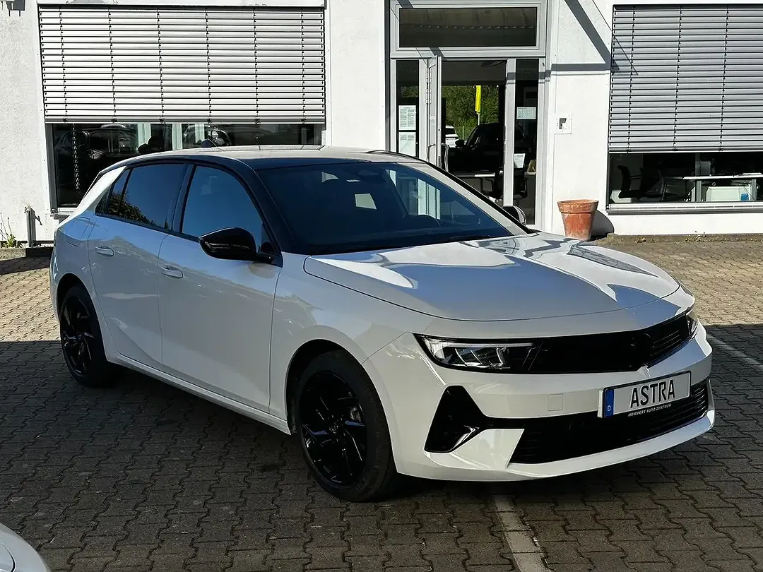 Opel Astra - Thumbnail 4