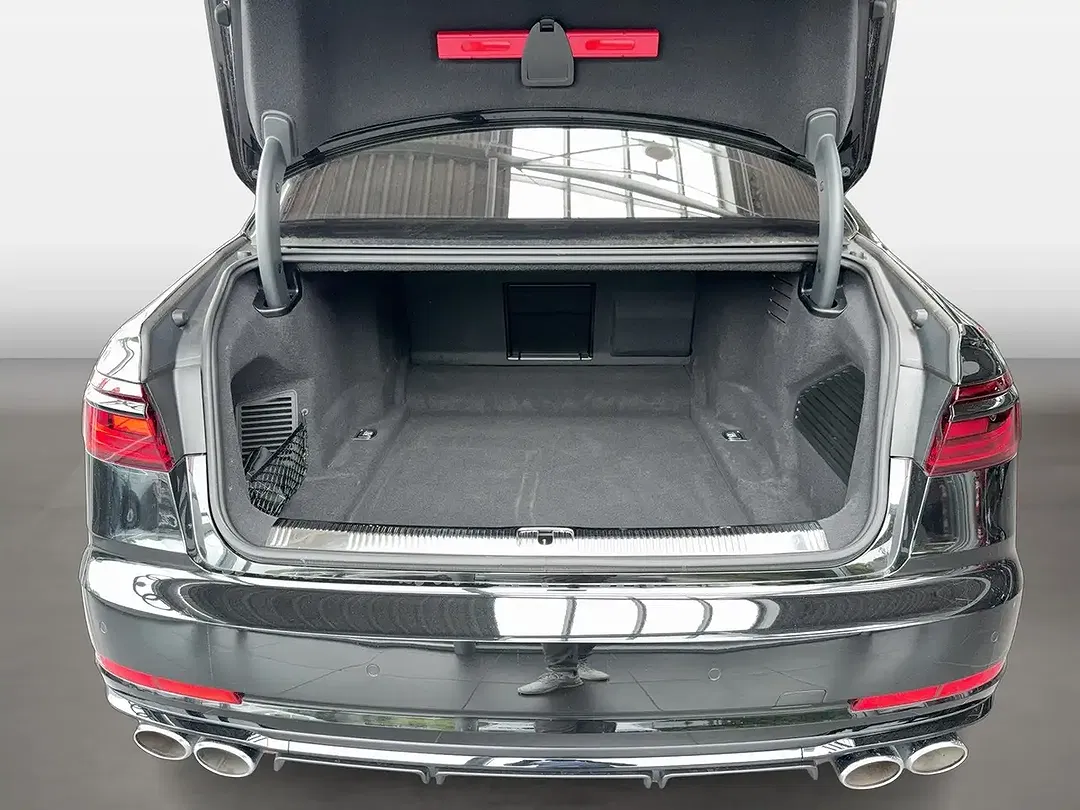 Audi S8 - Thumbnail 12