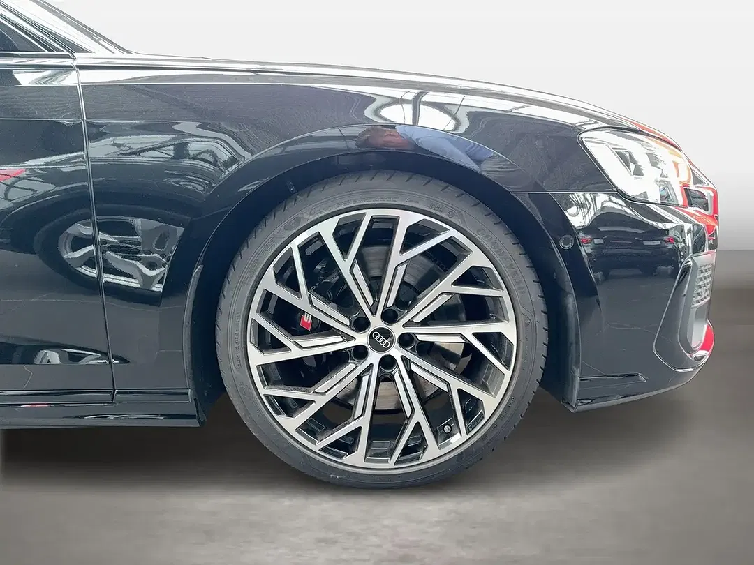 Audi S8 - Thumbnail 5