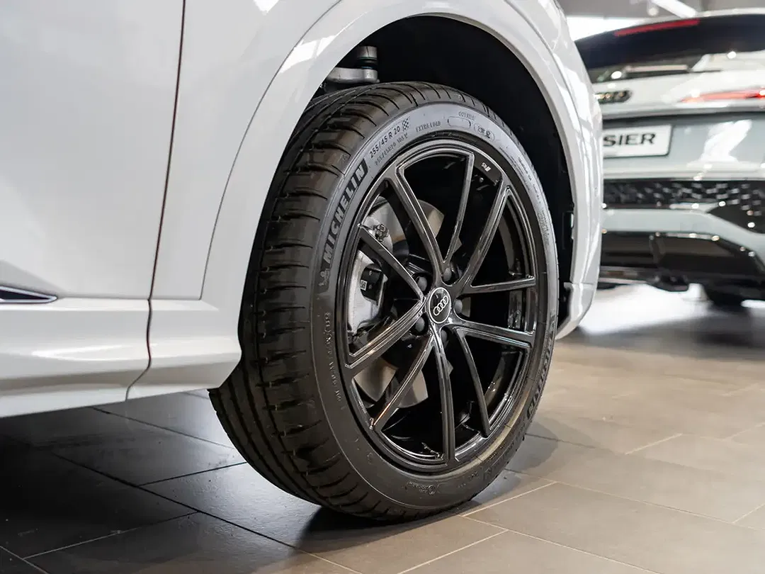 Audi Q5 - Thumbnail 5
