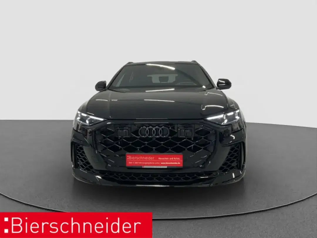 Audi RS Q8 - Thumbnail 2