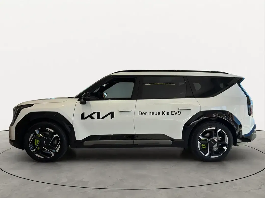 Kia EV9 - Thumbnail 3