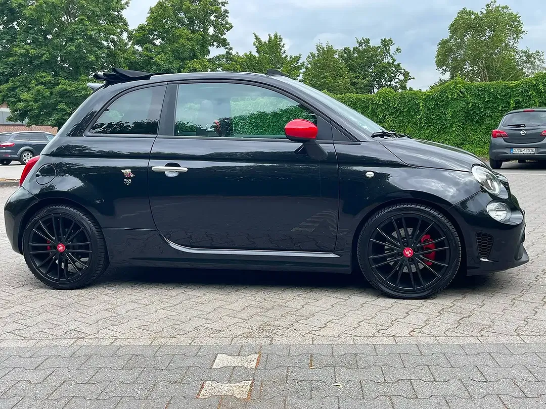 Abarth 500C - Thumbnail 3