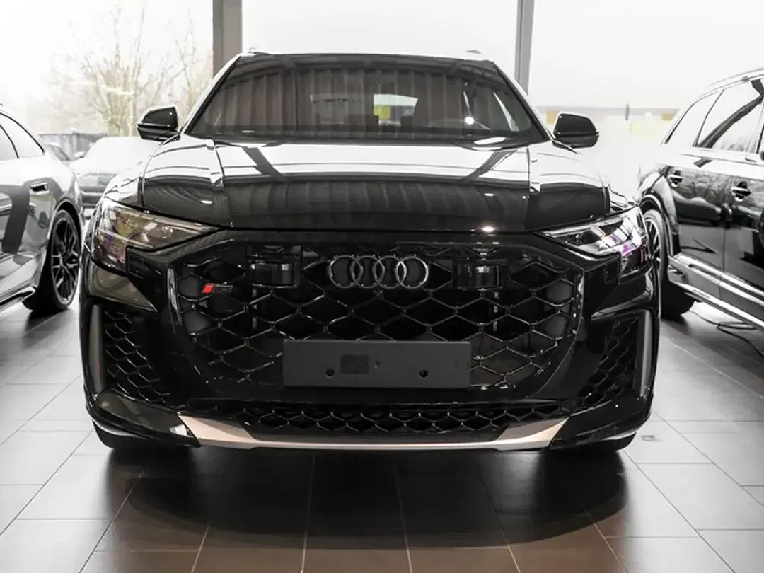 Audi RS Q8 - Thumbnail 2