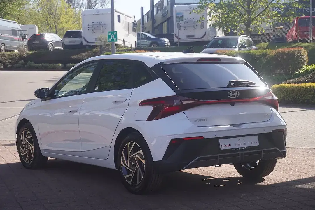 Hyundai i20 - Thumbnail 2