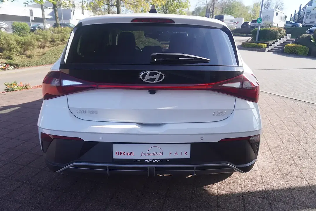 Hyundai i20 - Thumbnail 3