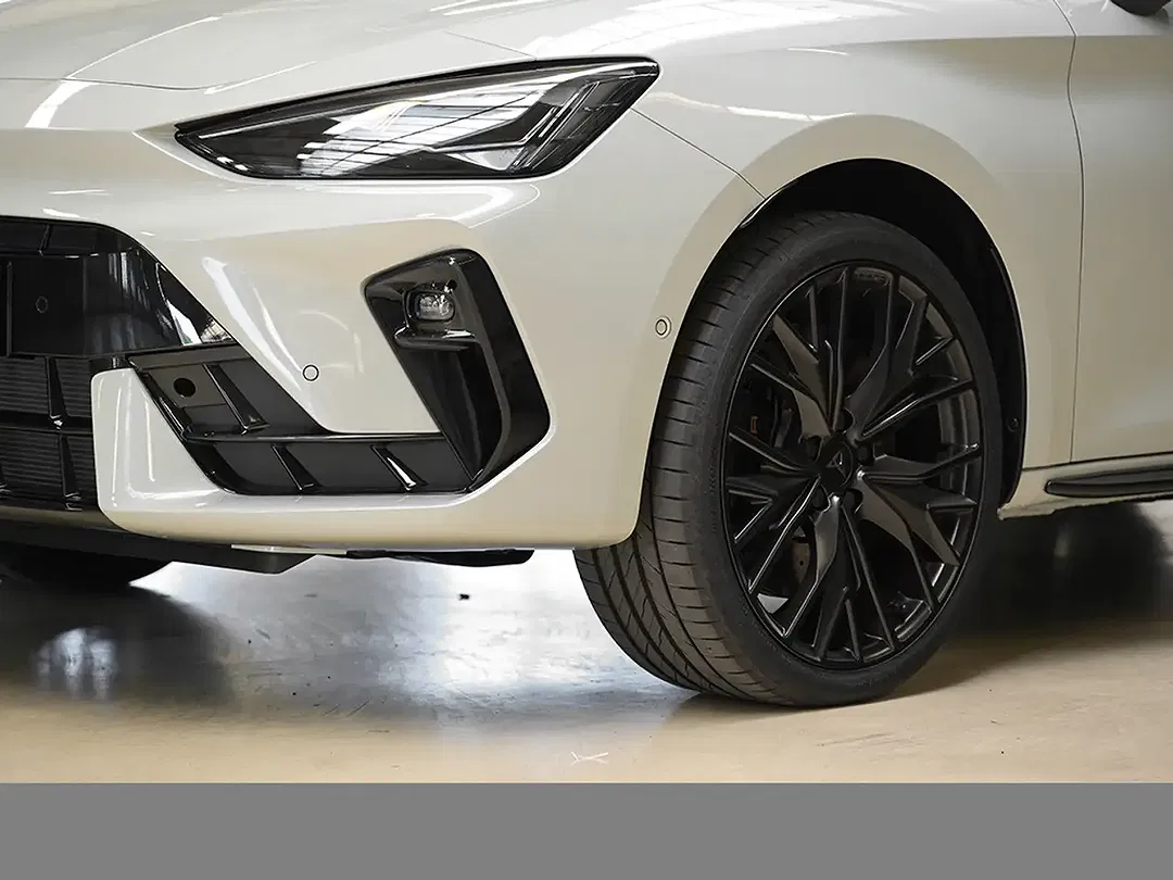 CUPRA Leon - Thumbnail 6