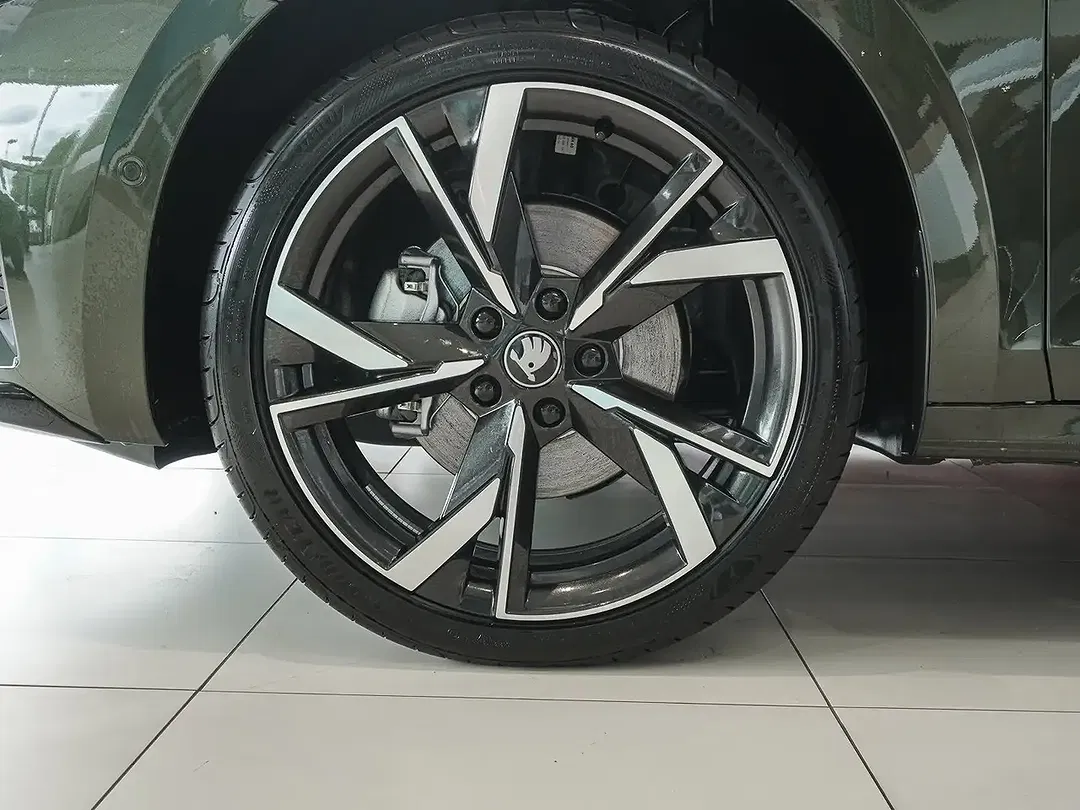 Skoda Octavia - Thumbnail 4