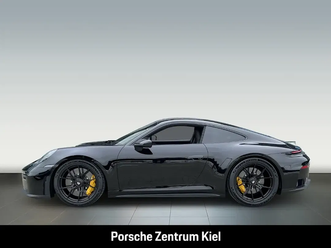 Porsche 992 - Thumbnail 2