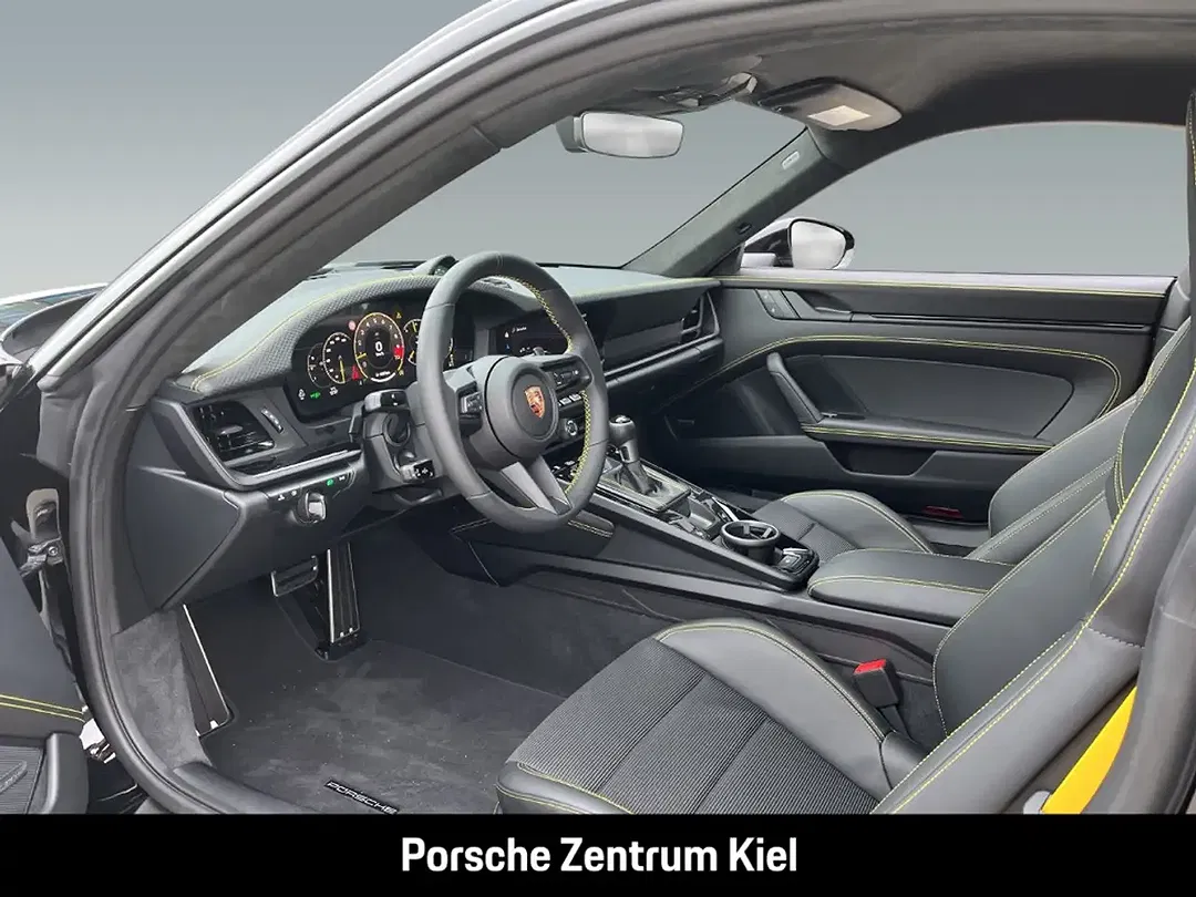 Porsche 992 - Thumbnail 7