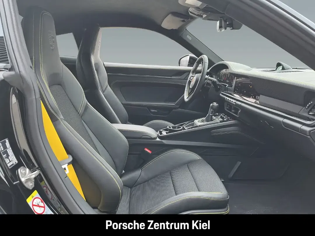 Porsche 992 - Thumbnail 8