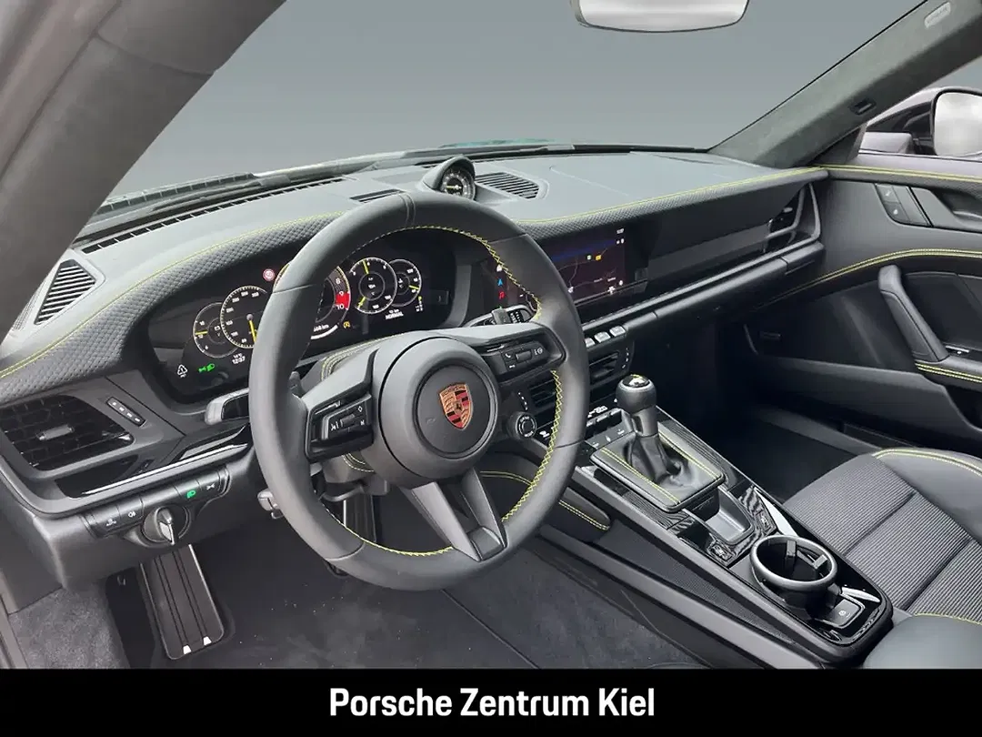 Porsche 992 - Thumbnail 9