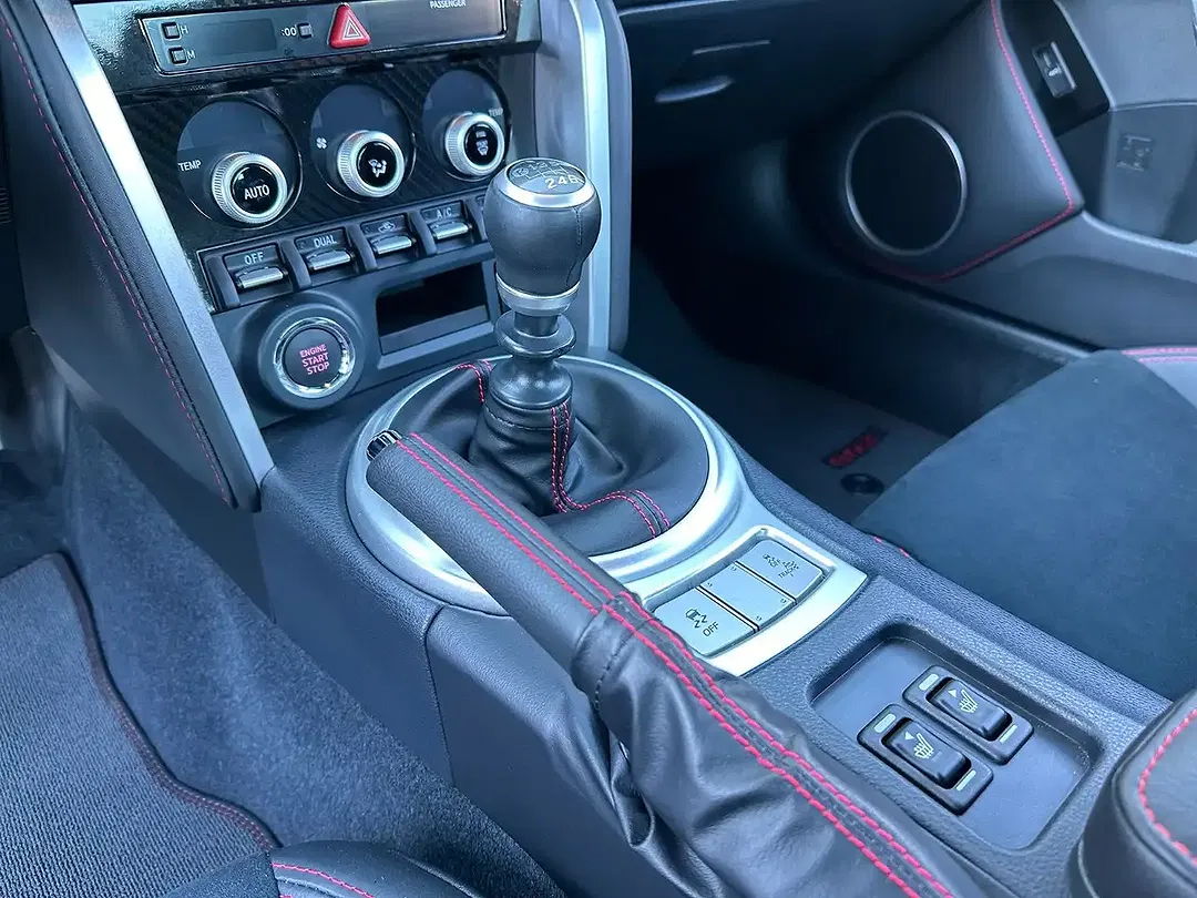 Subaru BRZ - Thumbnail 13