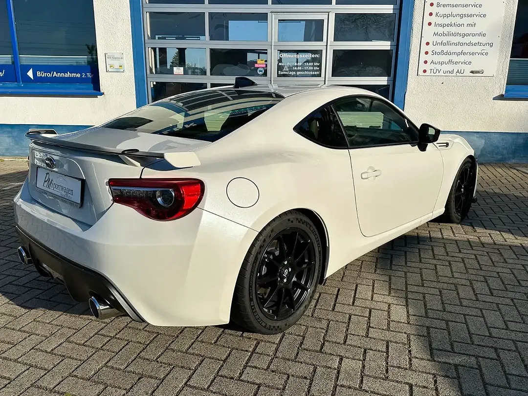 Subaru BRZ - Thumbnail 6