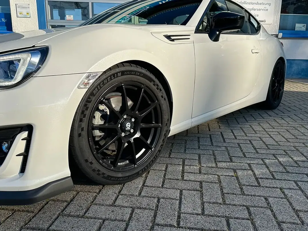 Subaru BRZ - Thumbnail 8