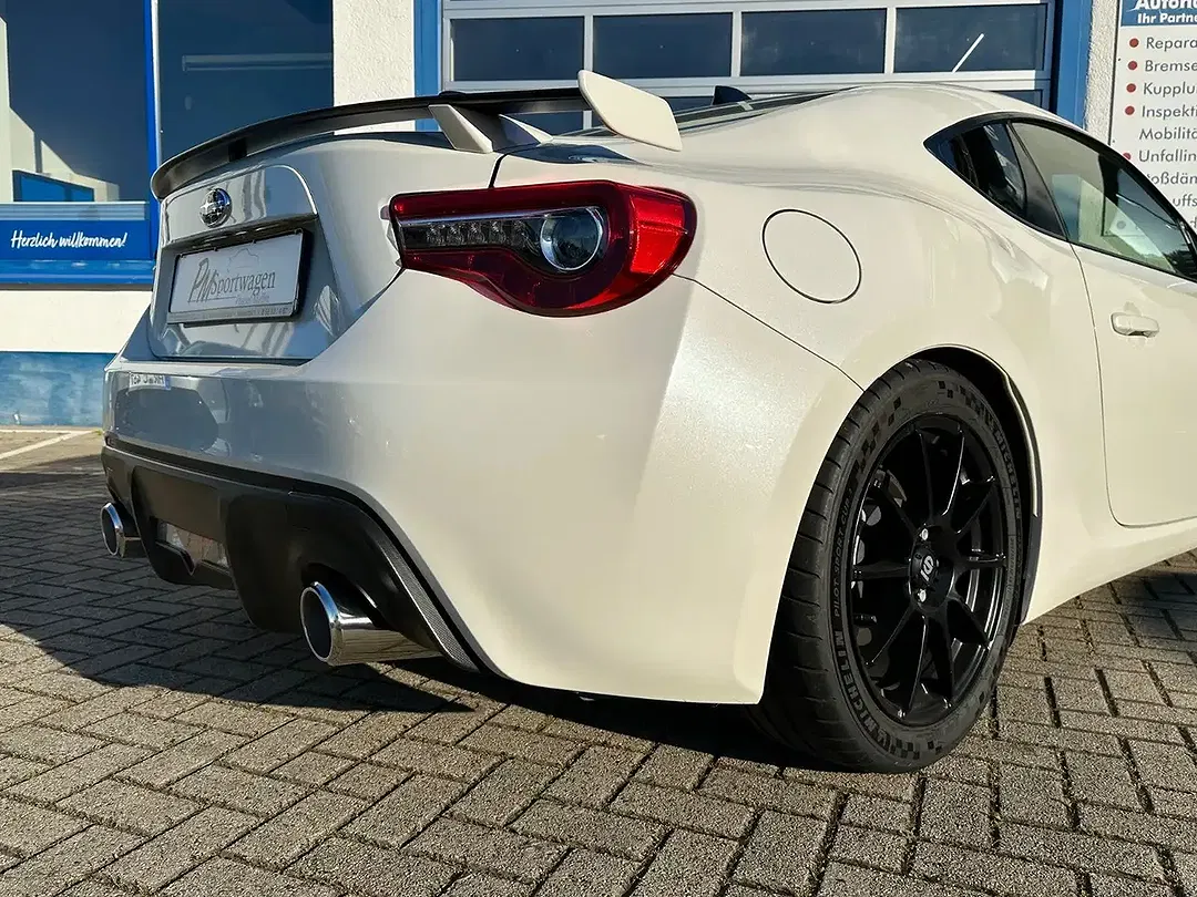 Subaru BRZ - Thumbnail 9