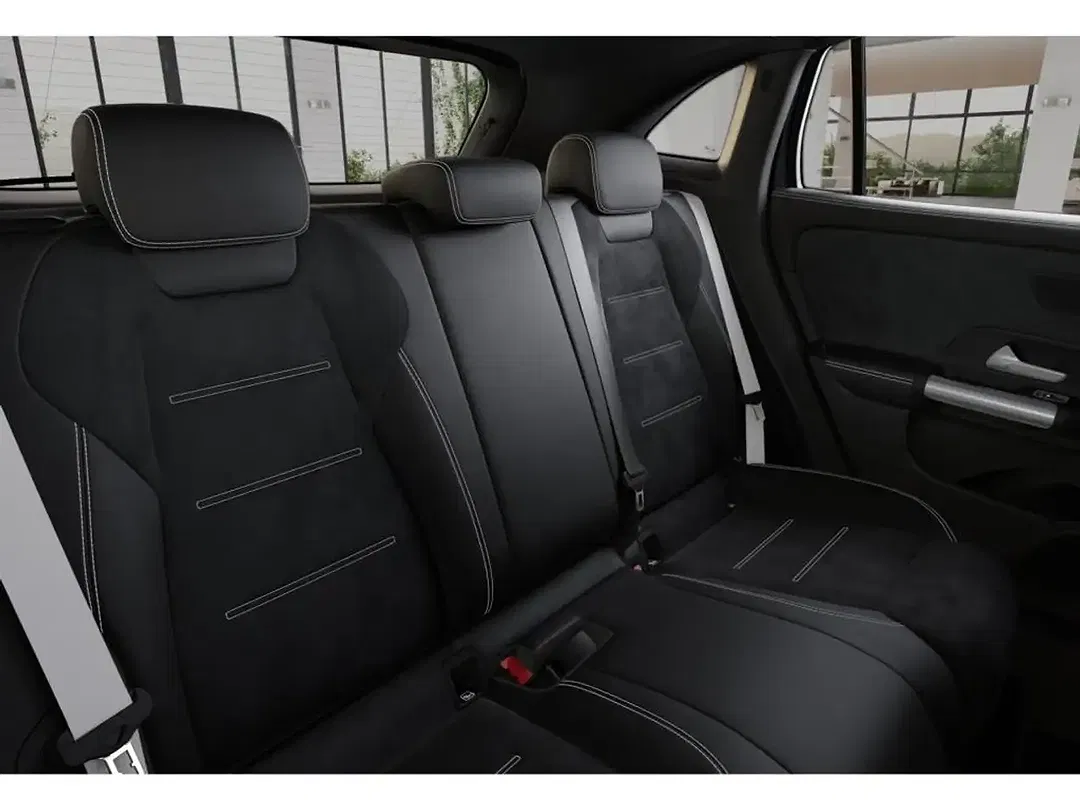Mercedes-Benz GLA 200 - Thumbnail 10