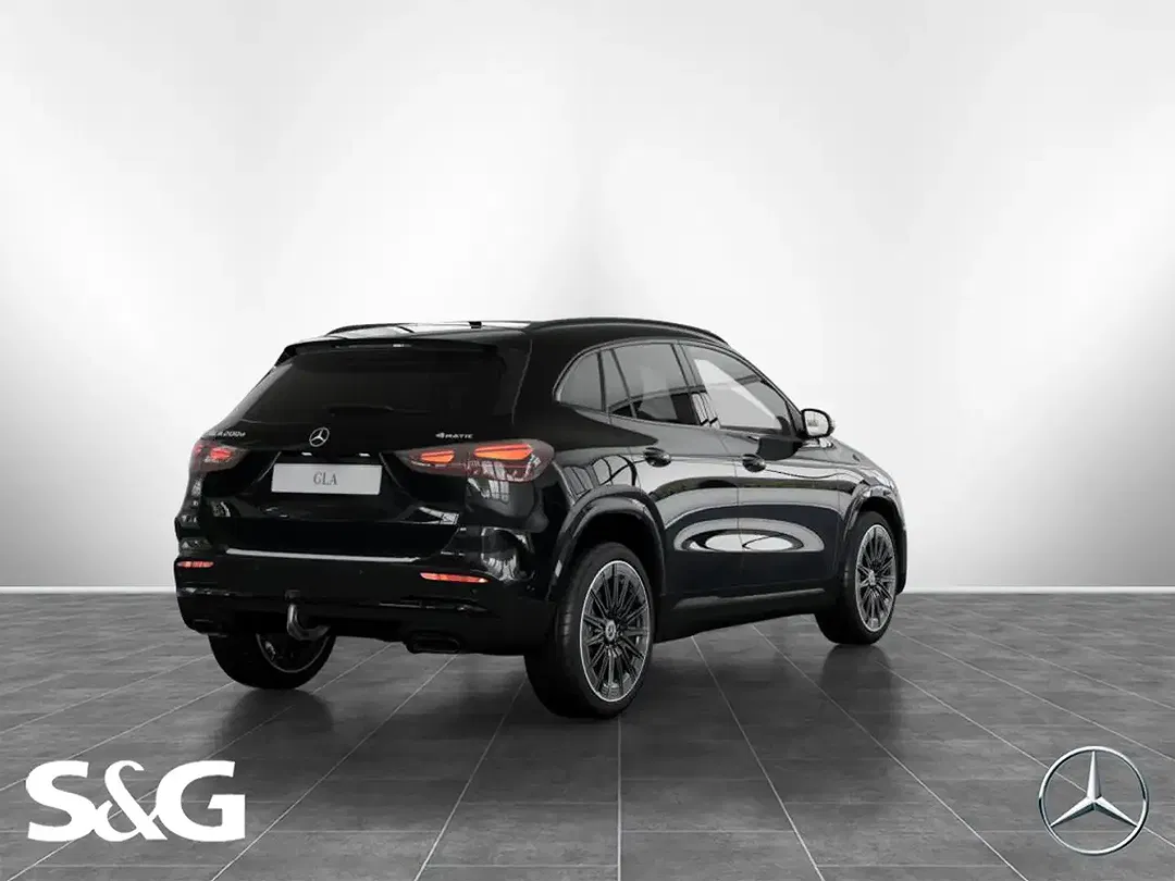 Mercedes-Benz GLA 200 - Thumbnail 3