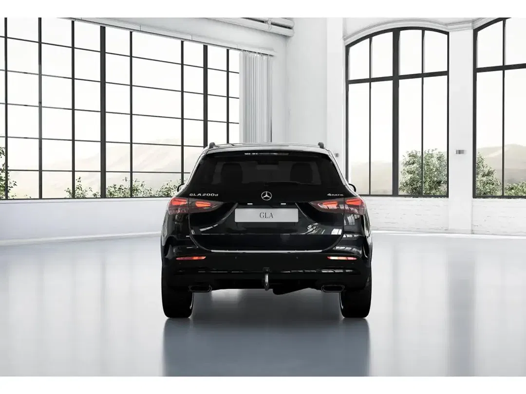 Mercedes-Benz GLA 200 - Thumbnail 4