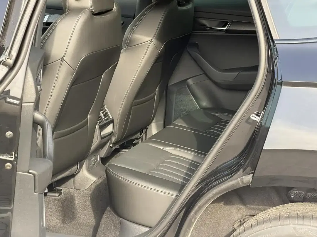 Skoda Karoq - Thumbnail 8