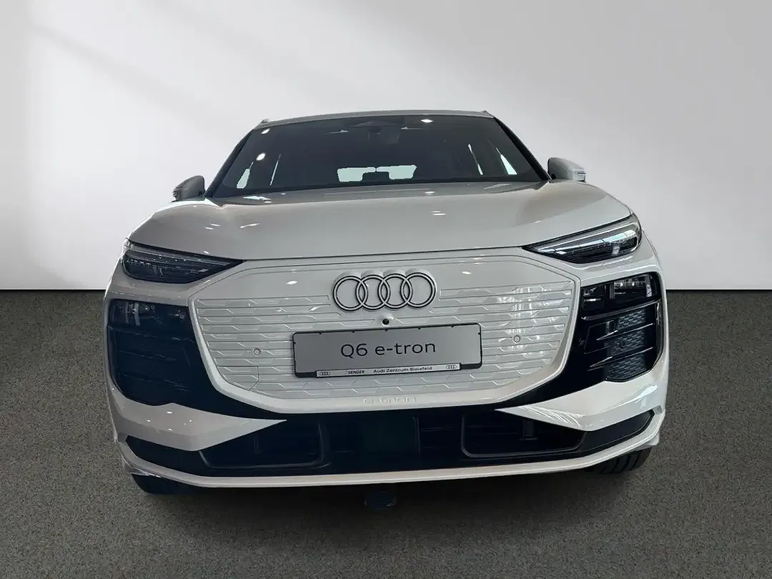 Audi Q6 e-tron - Thumbnail 4