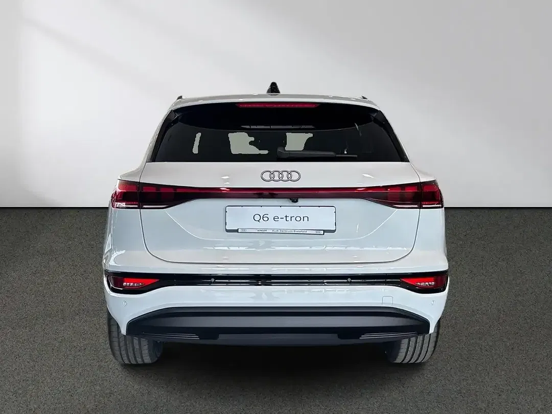 Audi Q6 e-tron - Thumbnail 5