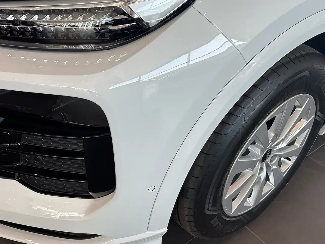 Audi Q6 e-tron - Thumbnail 6